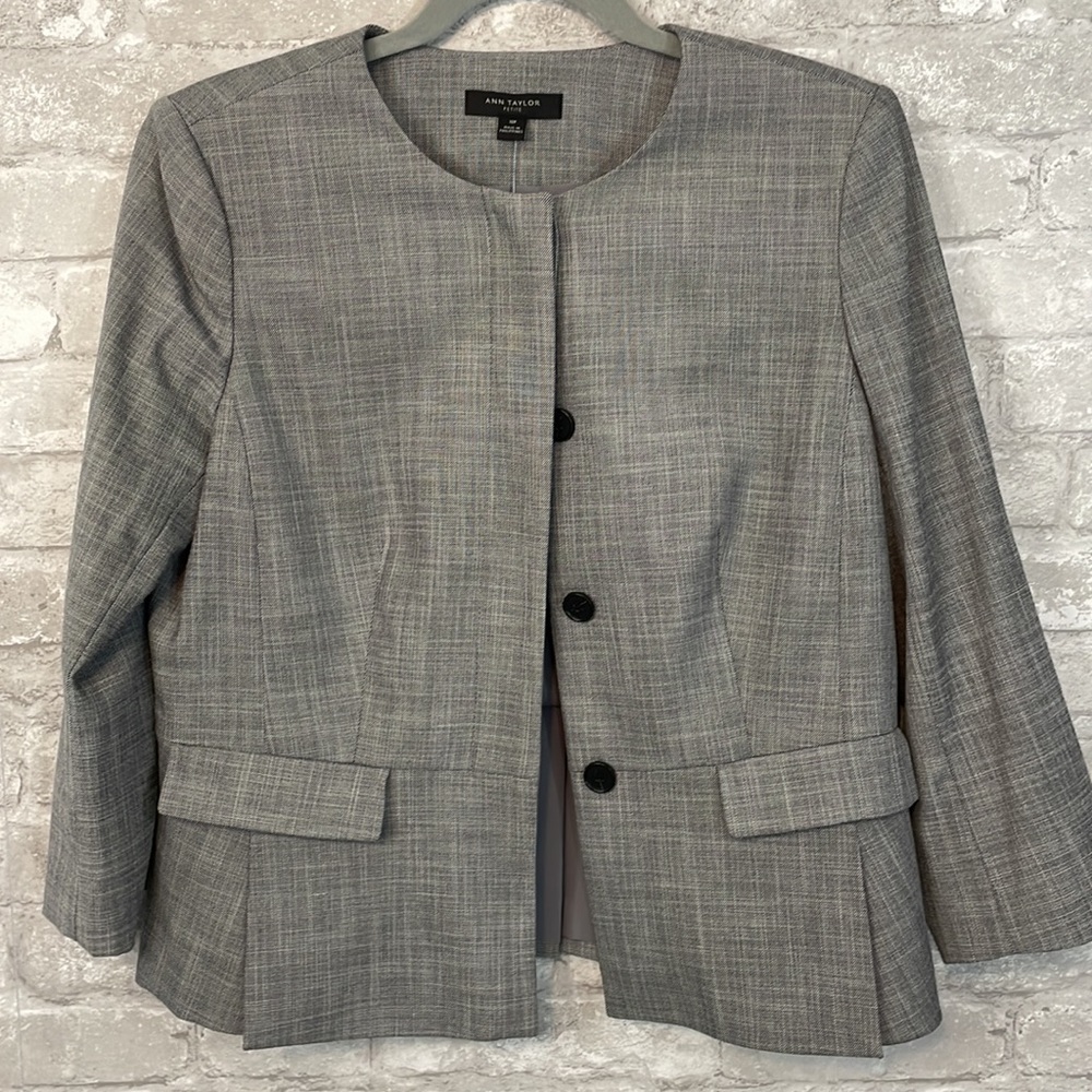 Ann Taylor Grey Button Up Blazer NWT
